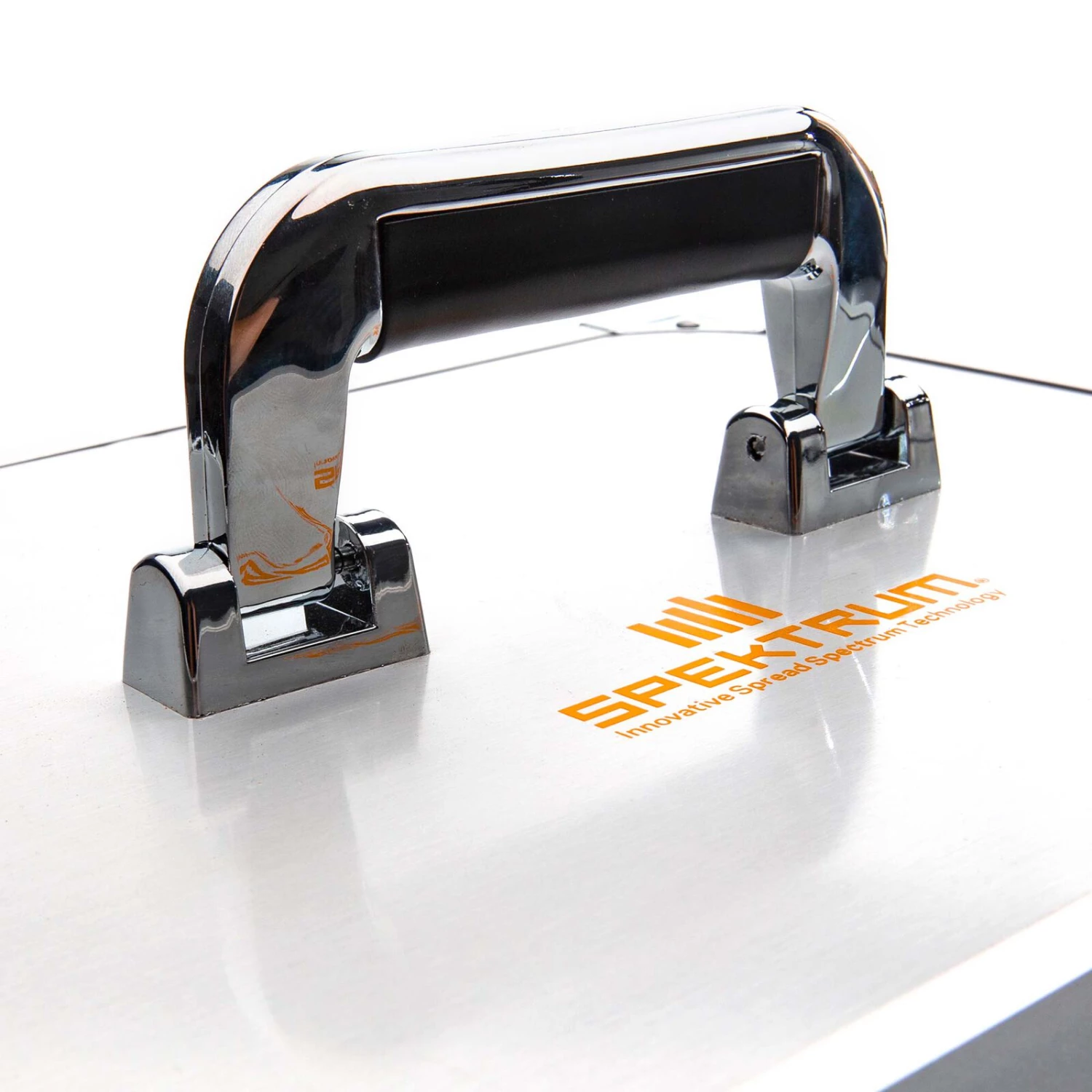 Spektrum Dual Aluminum Stand Up Transmitter Case - Image 6